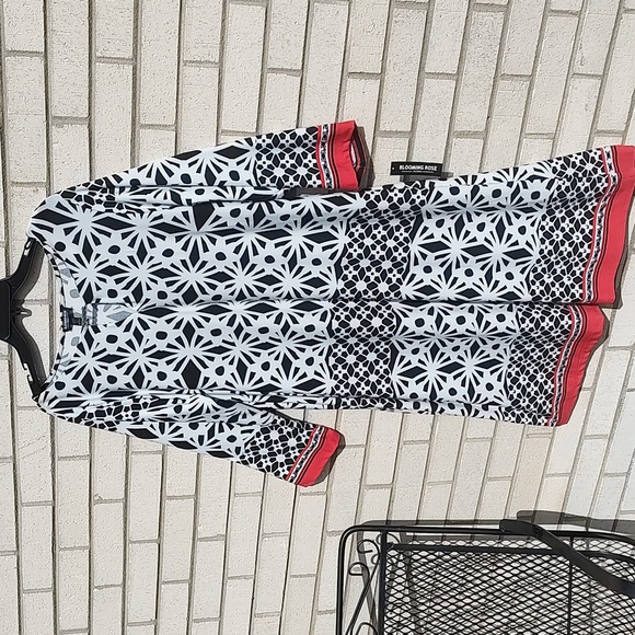 Black/White Dress - Picture 4 of 9